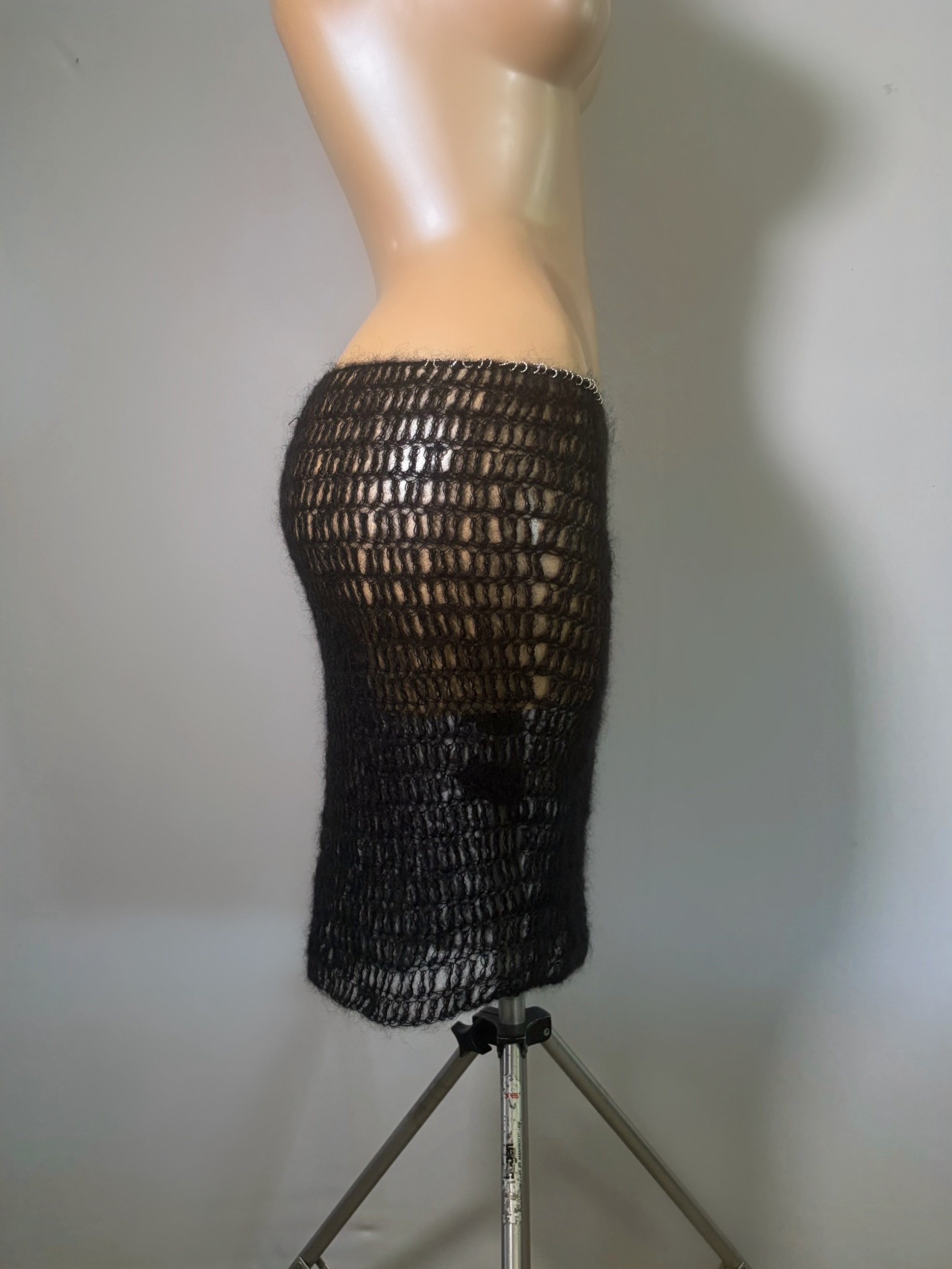 FORM 001 — RING MIDI SKIRT